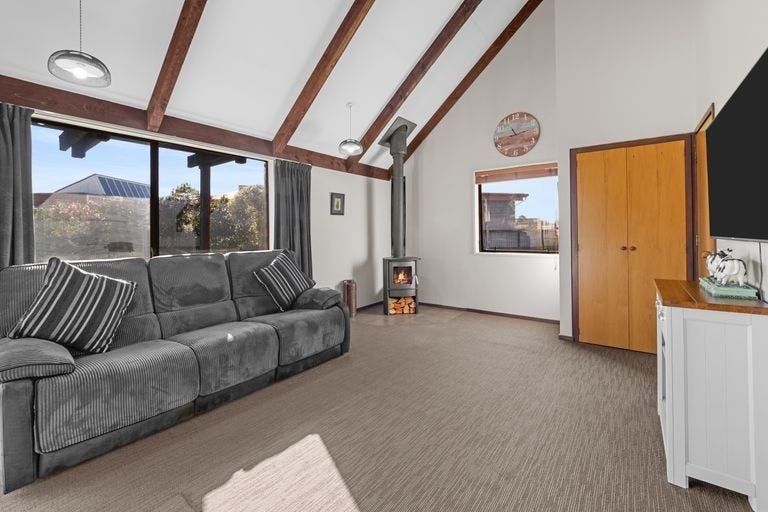 49 Walnut Avenue, Allenton, Ashburton - Carousel 12