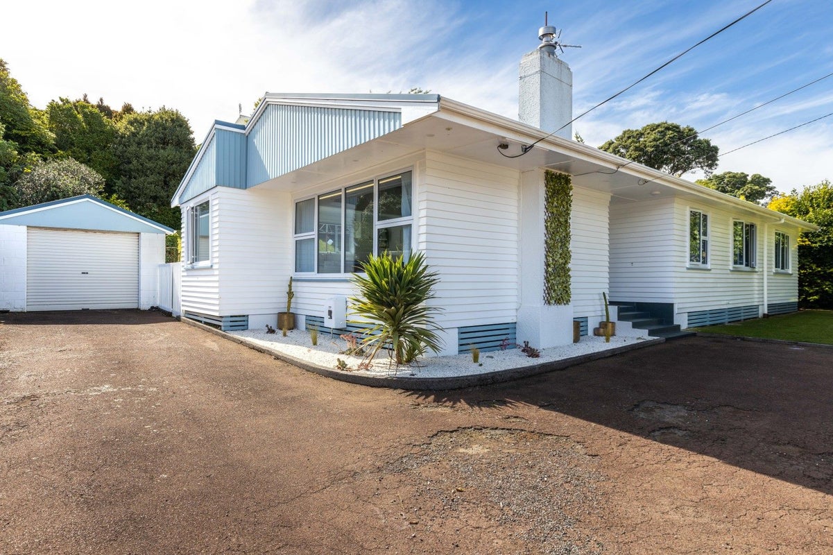 77A Bayly Road, Blagdon, New Plymouth - Carousel 1