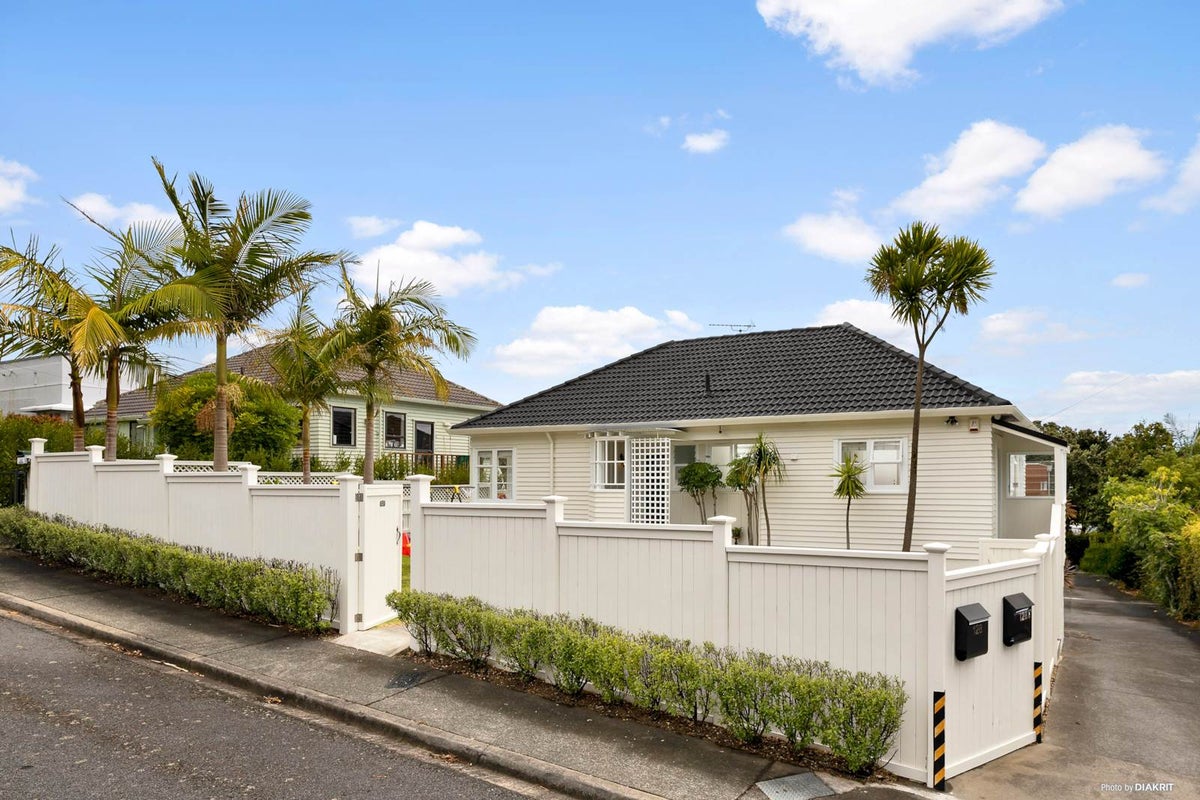 128 Riddell Road, Glendowie, Auckland - Carousel 1