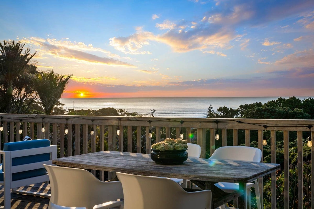 324 Motutara Road, Muriwai Beach, Rodney, Auckland - Carousel 1