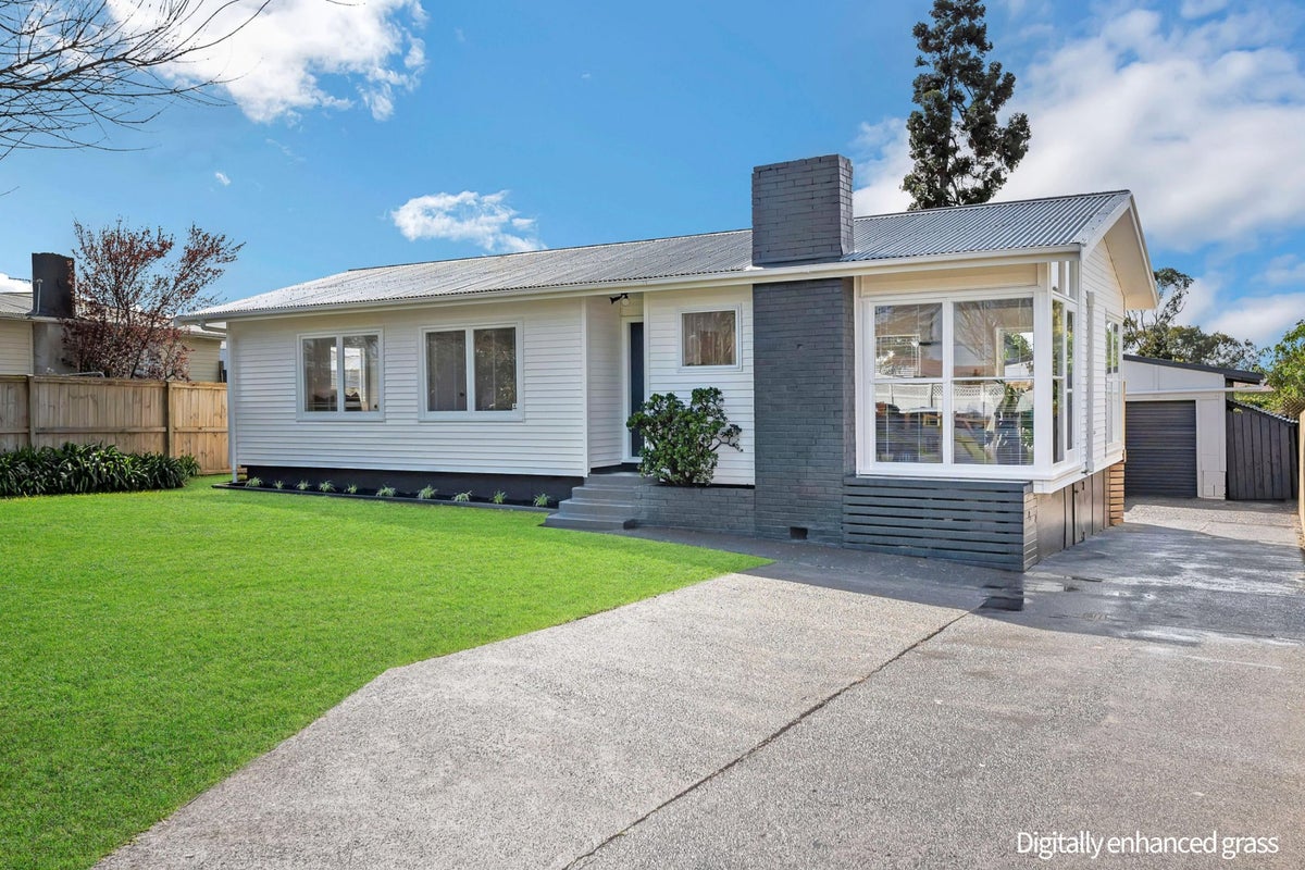 36 Normandy Place, Henderson, Auckland - Carousel 2