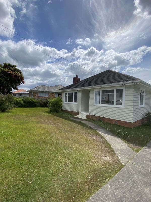 52 Donovan Street, Blockhouse Bay, Auckland - Carousel 1