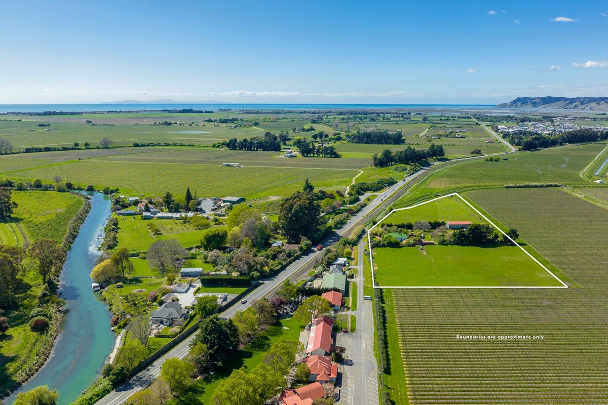 44 School Road, Riverlands - Carousel 1