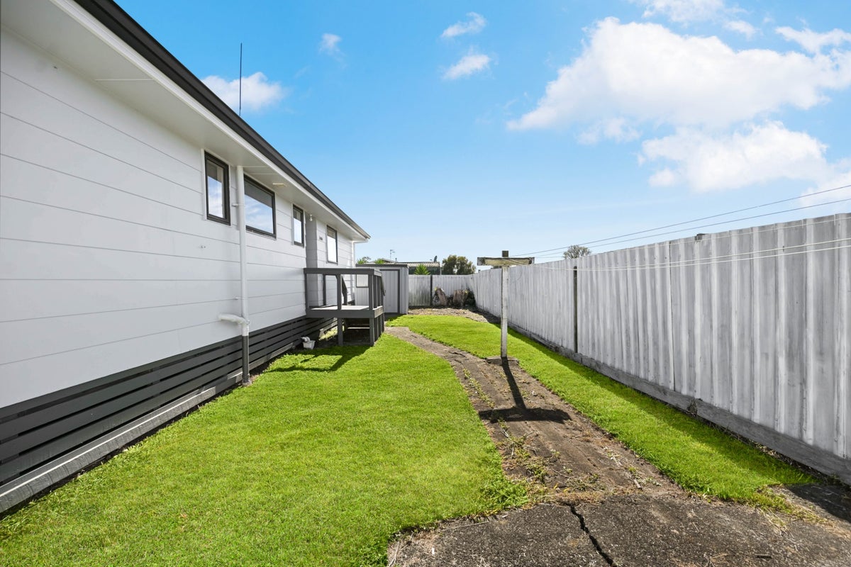 215B Tuhikaramea Road, Dinsdale, Hamilton - Carousel 12