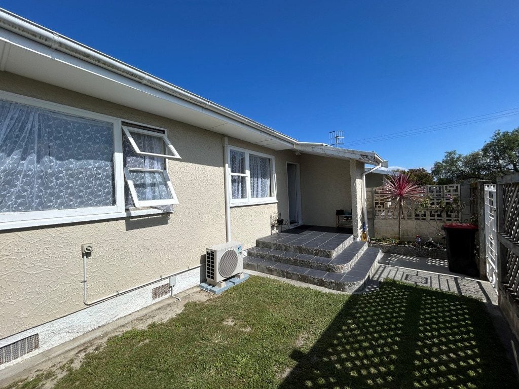 2/31 Trinity Crescent, Pirimai, Napier - Carousel 1