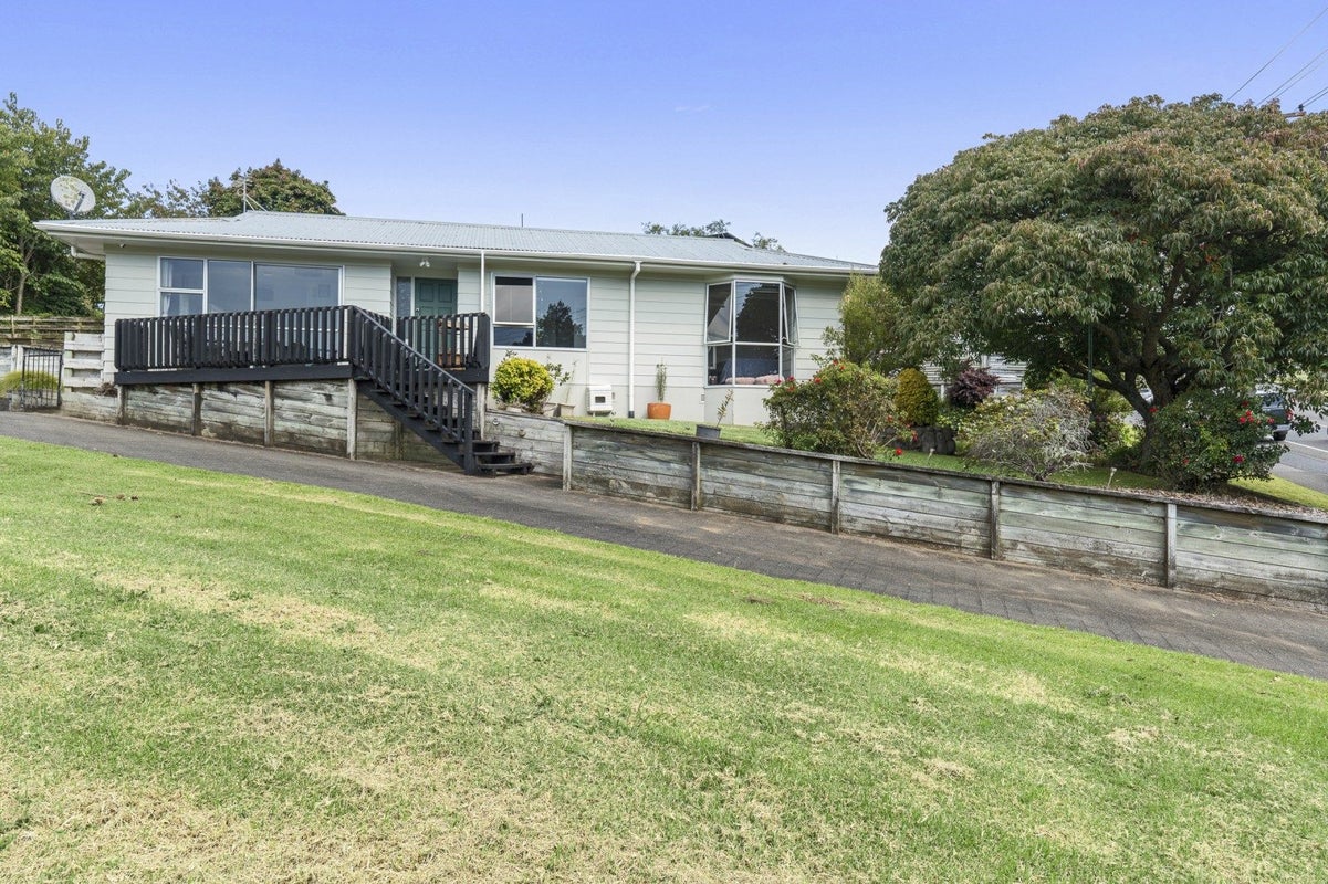 63 Cumberland Street, Welbourn, New Plymouth - Carousel 1