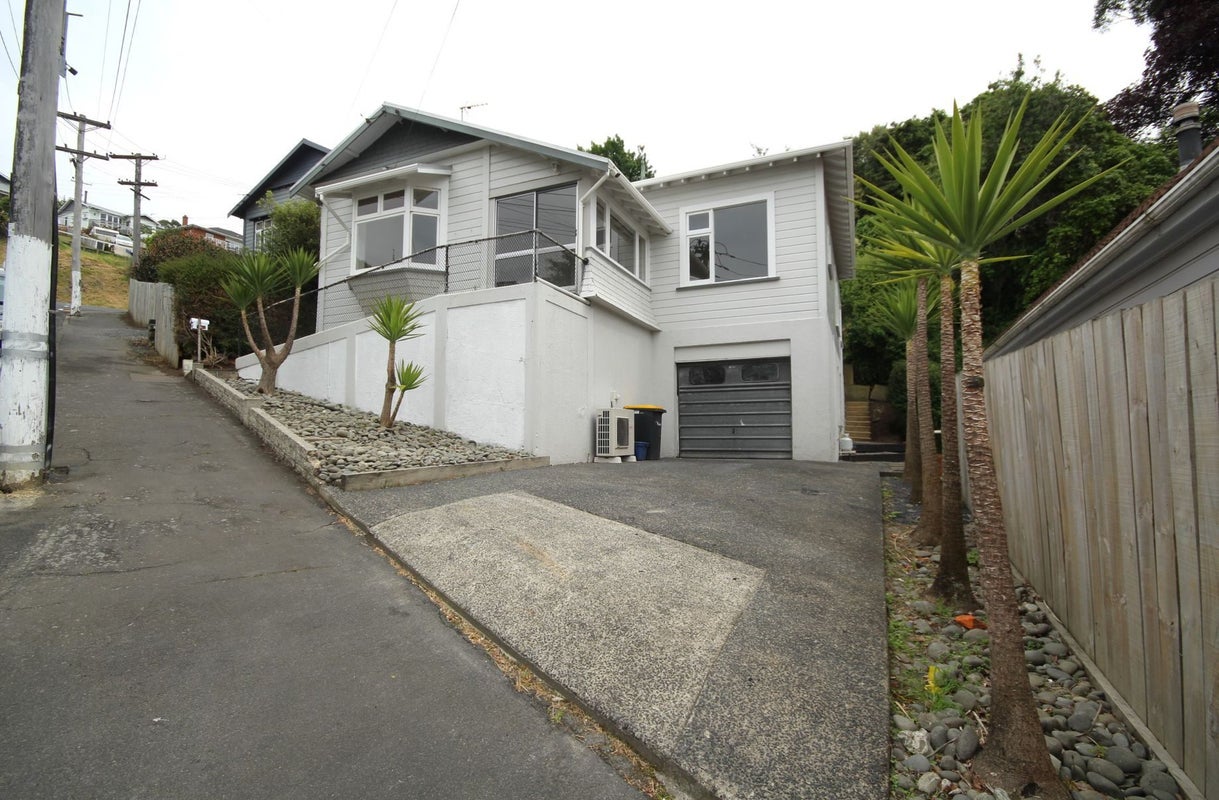 40 Leckhampton Court, Clyde Hill, Dunedin - Carousel 1