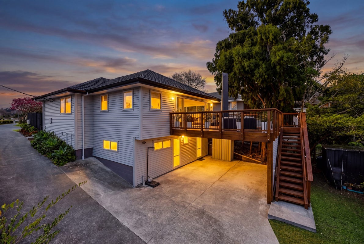 85 Beach Haven Road, Beach Haven, Auckland - Carousel 1