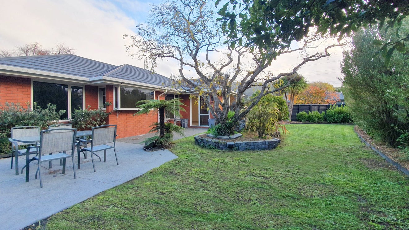 14 Wendy Place, Heathcote Valley, Christchurch - Carousel 2