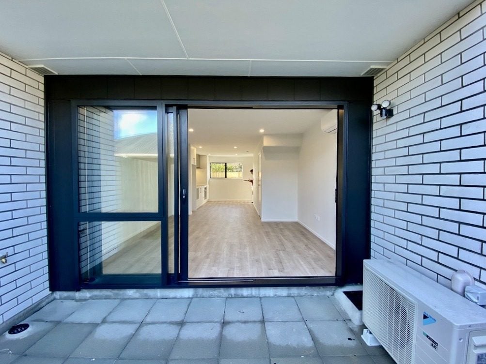 5/12 Enderby Drive, Te Atatu Peninsula, Auckland - Carousel 2