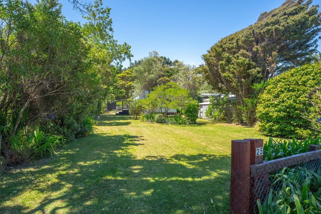 25 Te Moana Road, Waikanae Beach, Waikanae - Carousel 1