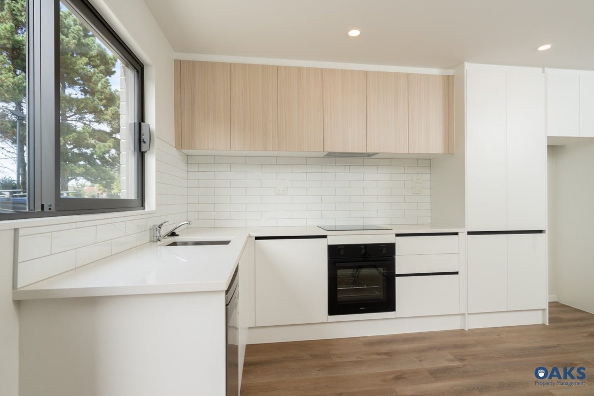 51 Whai Hua Lane, Mangere Bridge, Auckland - Carousel 2