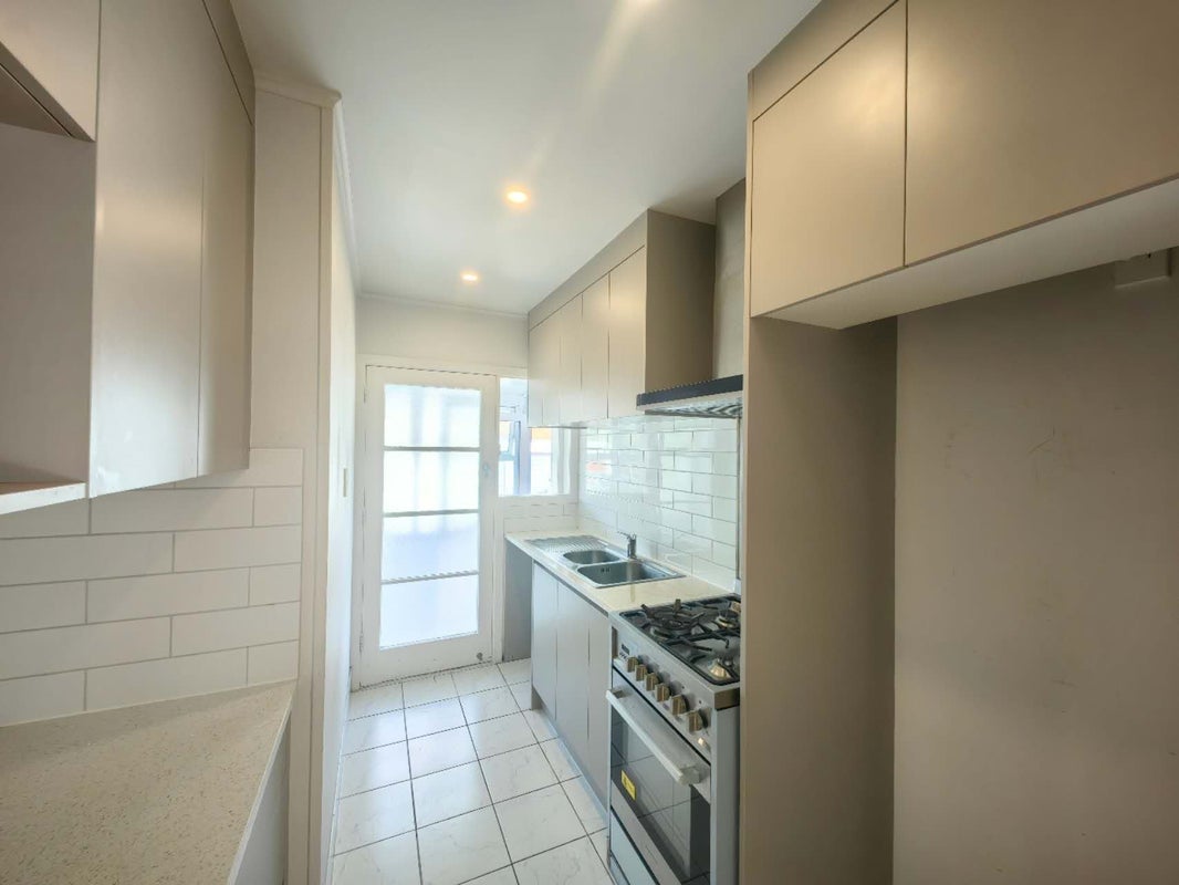 5/18 King Edward Avenue, Epsom, Auckland - Carousel 1