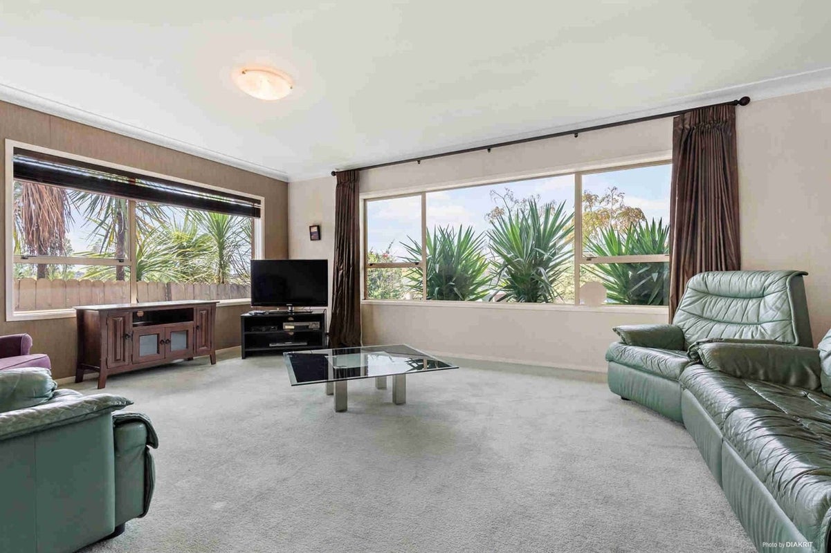 116 Glenmore Road, Sunnyhills, Auckland - Carousel 2