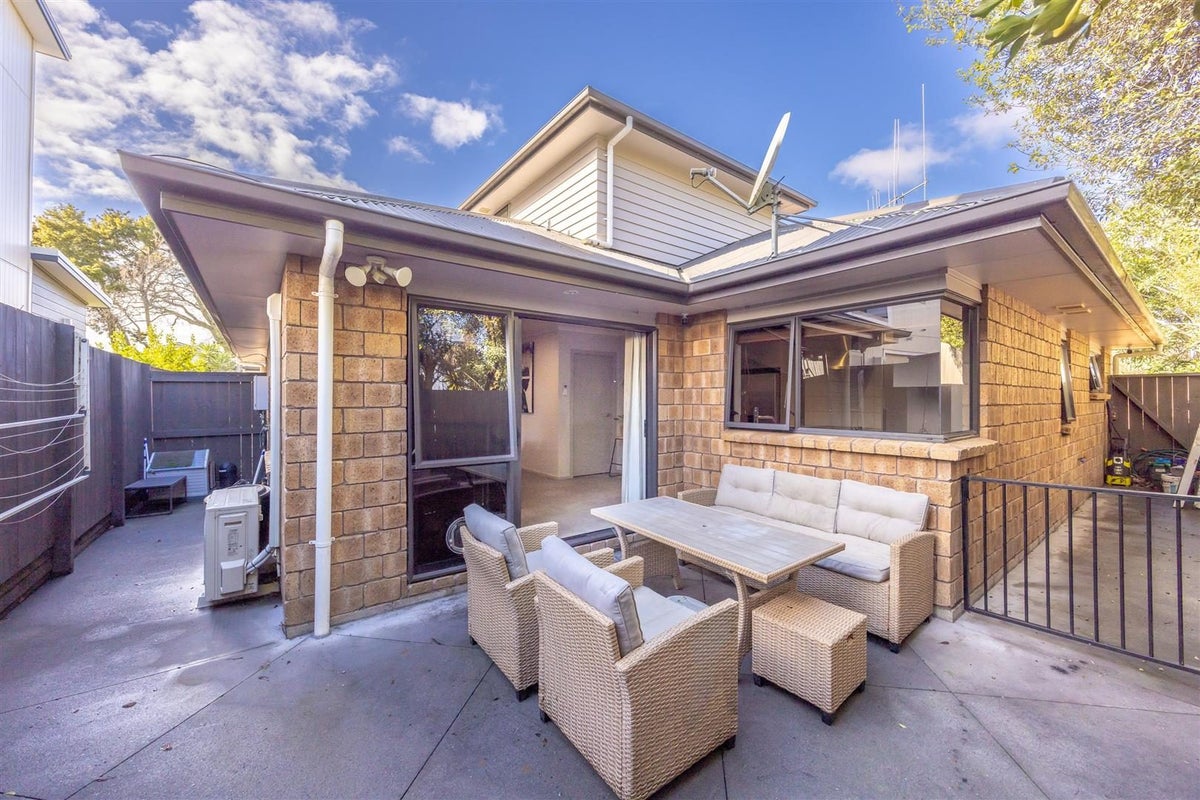 13D Dyer Street, Whitiora, Hamilton - Carousel 14