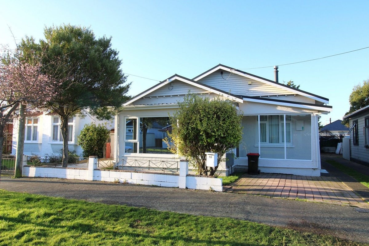 15 Waterloo Street, Saint Kilda, Dunedin - Carousel 1