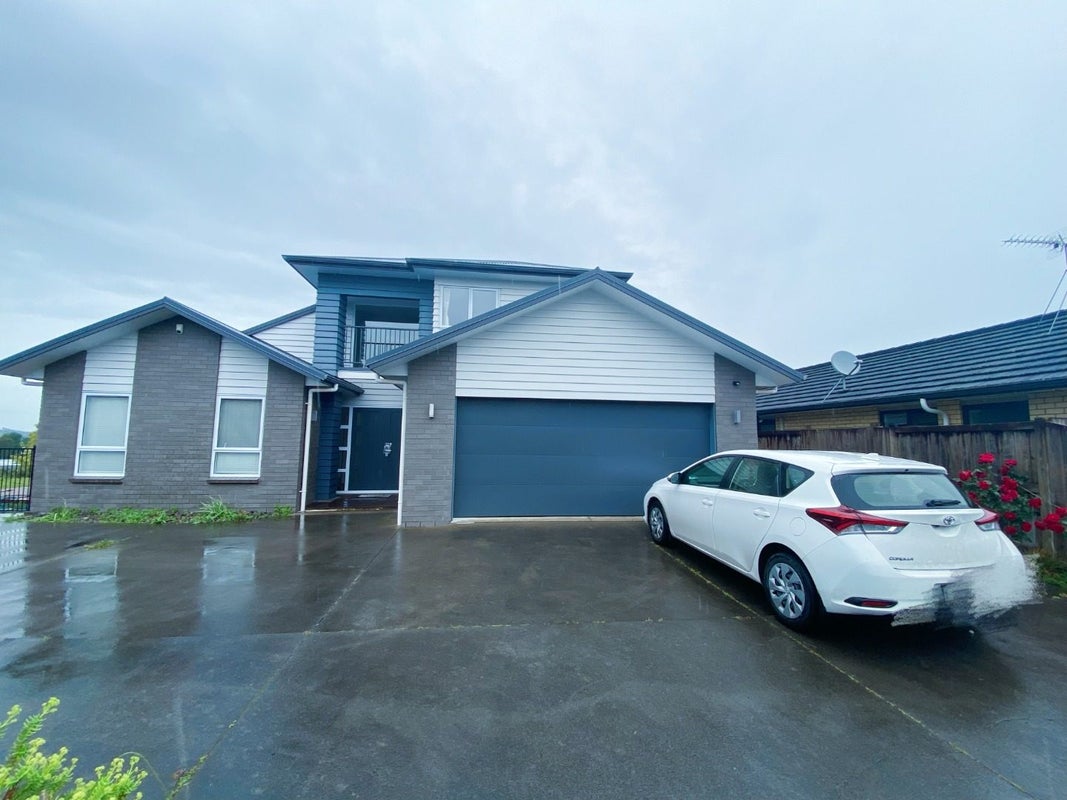 16 Castleton Way, Flagstaff, Hamilton - Carousel 1