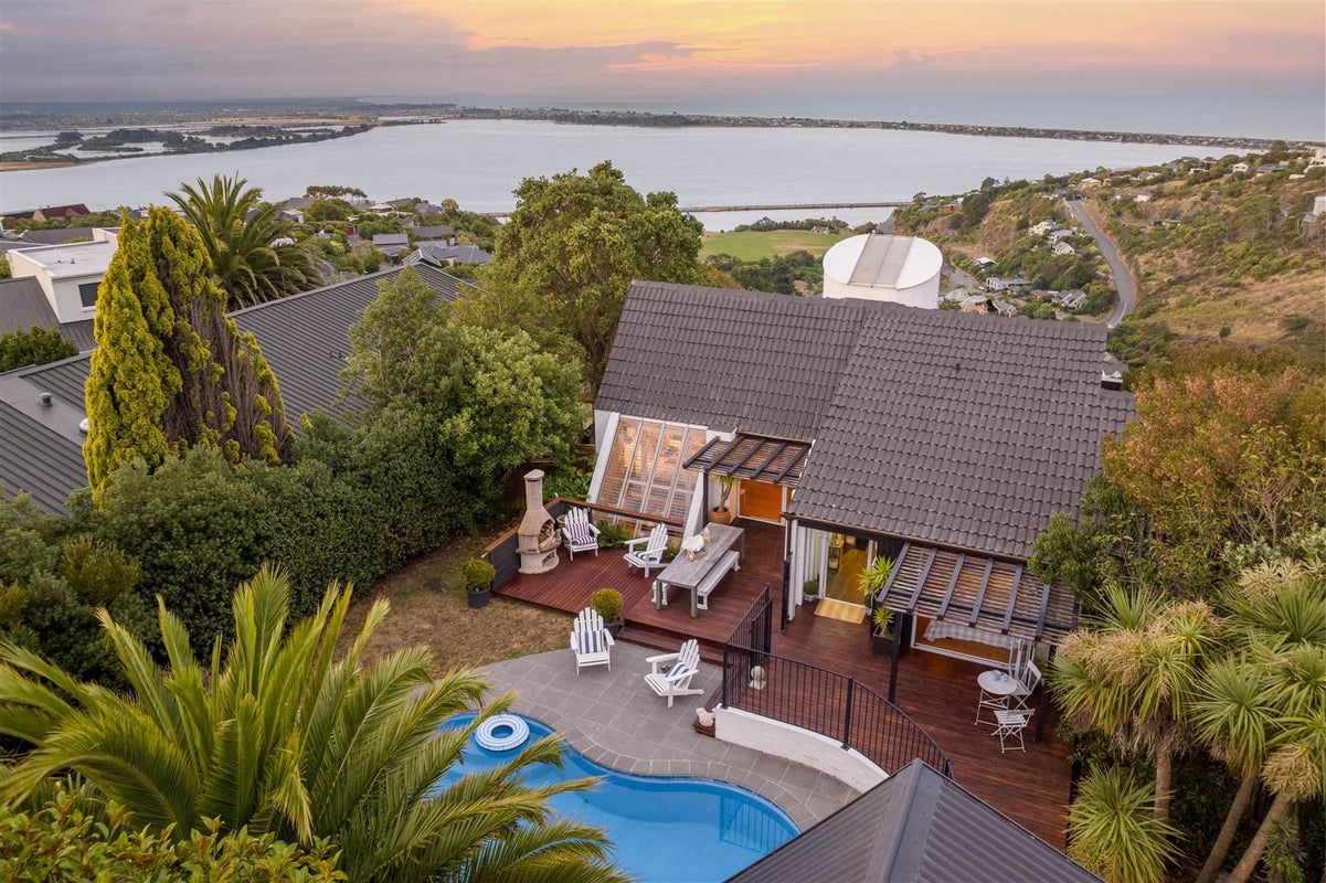 14 Highbank Lane, Mount Pleasant, Christchurch - Carousel 2