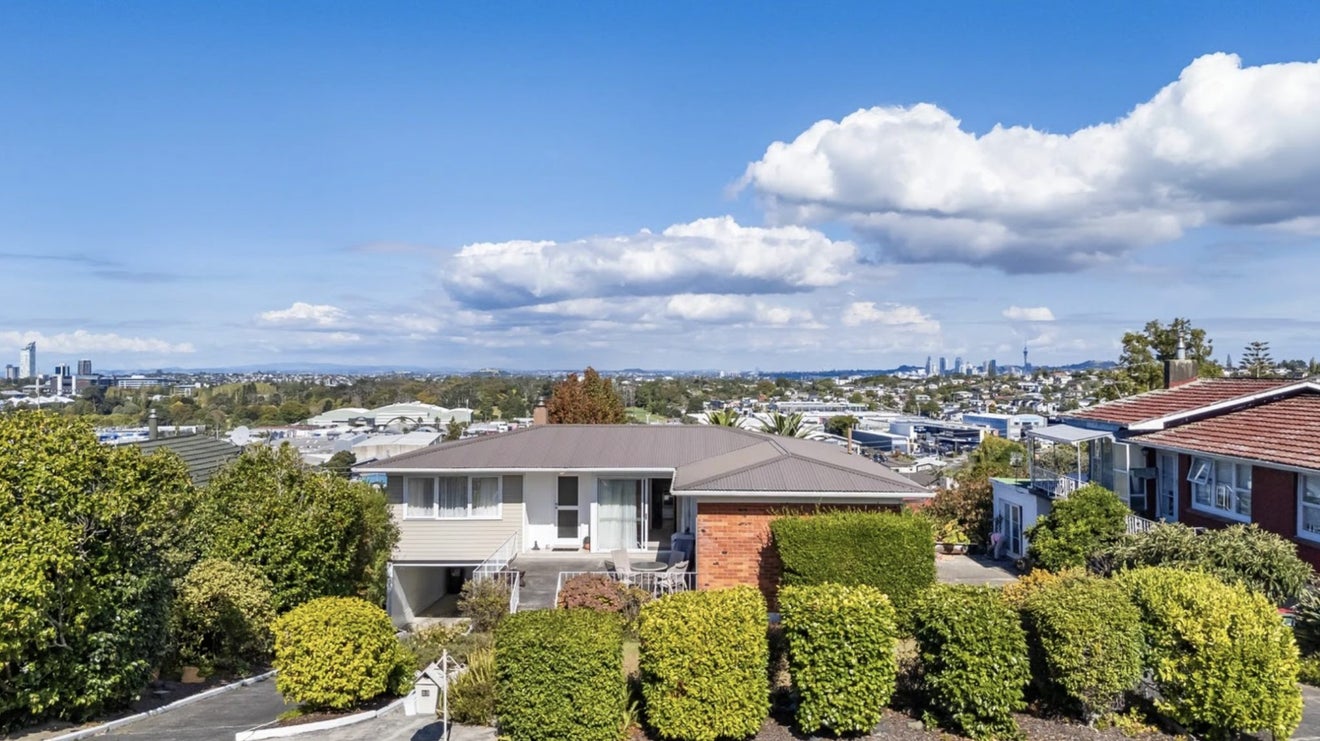23 Marcel Place, Glenfield, Auckland - Carousel 2