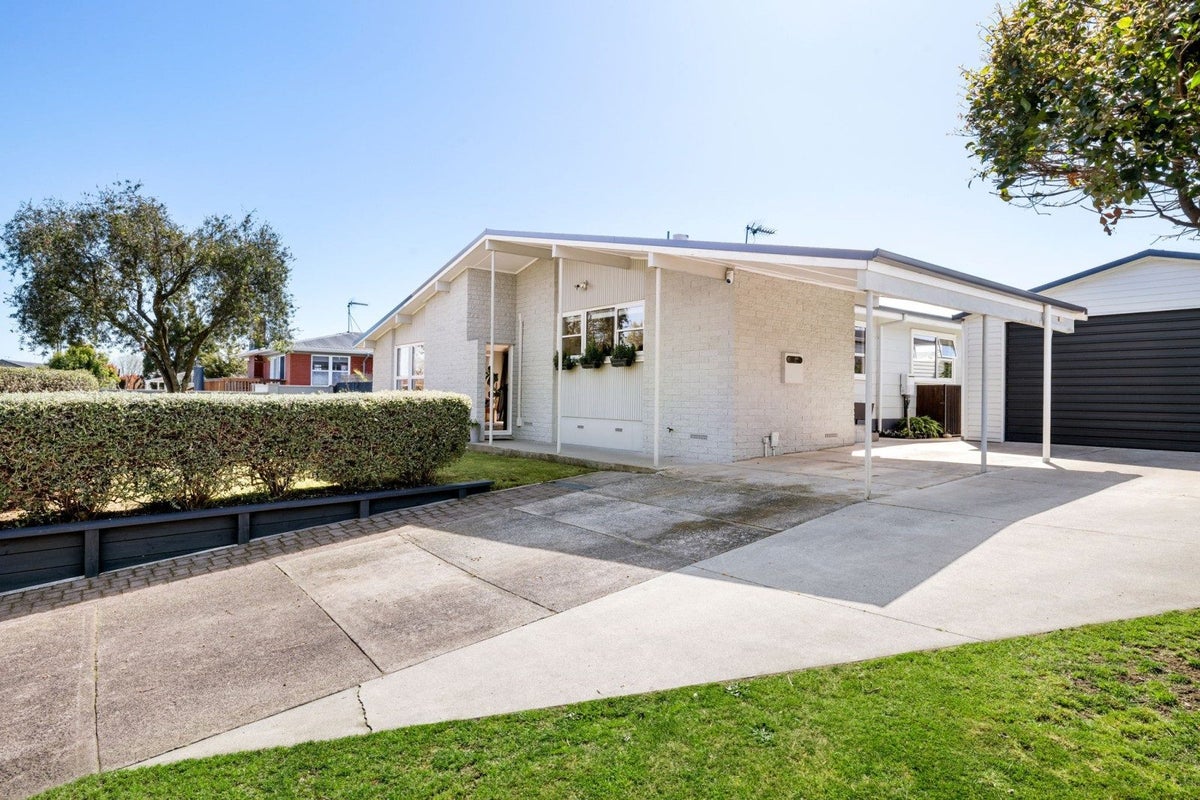 34 Fuchsia Avenue, Pukete, Hamilton - Carousel 2