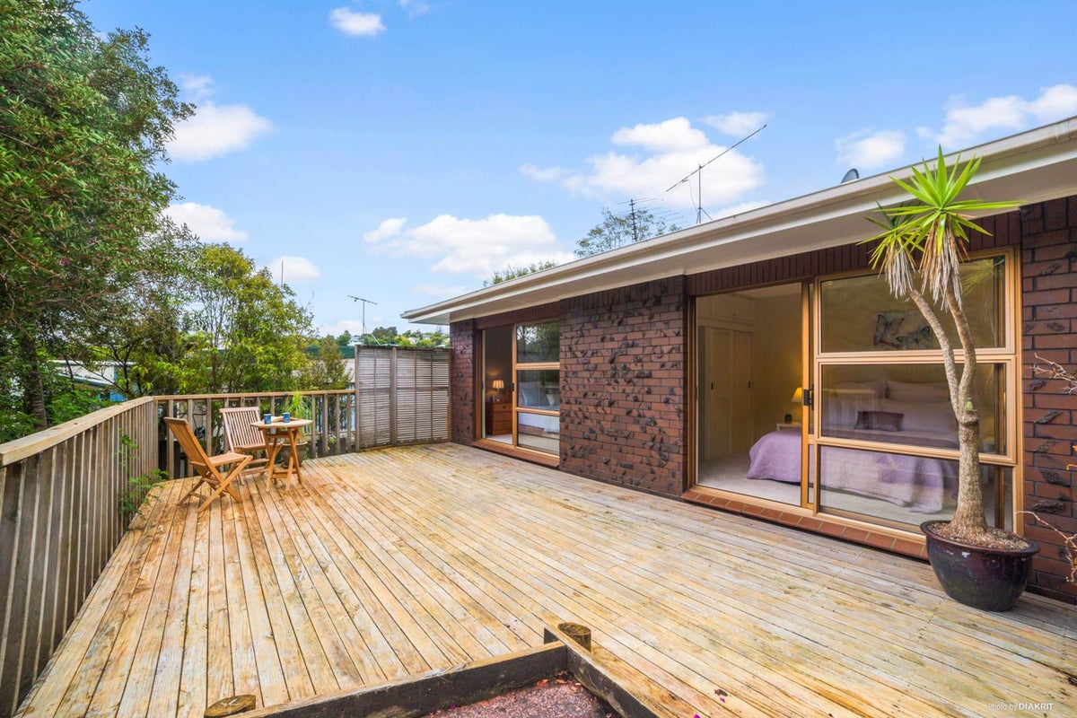 49 Gledstane Road, Stanmore Bay, Whangaparaoa - Carousel 1