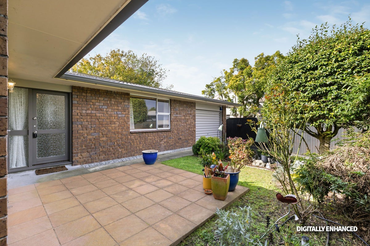 8A Earl Place, Hokowhitu, Palmerston North - Carousel 2
