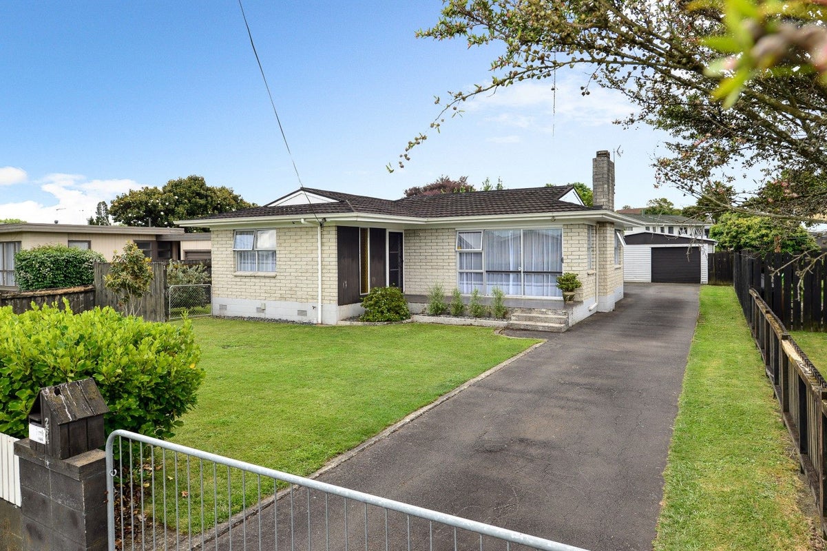 264 Sandwich Road, St Andrews, Hamilton - Carousel 1
