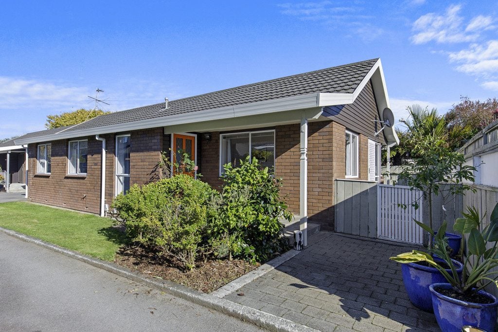 1/90 Epuni Street, Epuni, Lower Hutt - Carousel 1