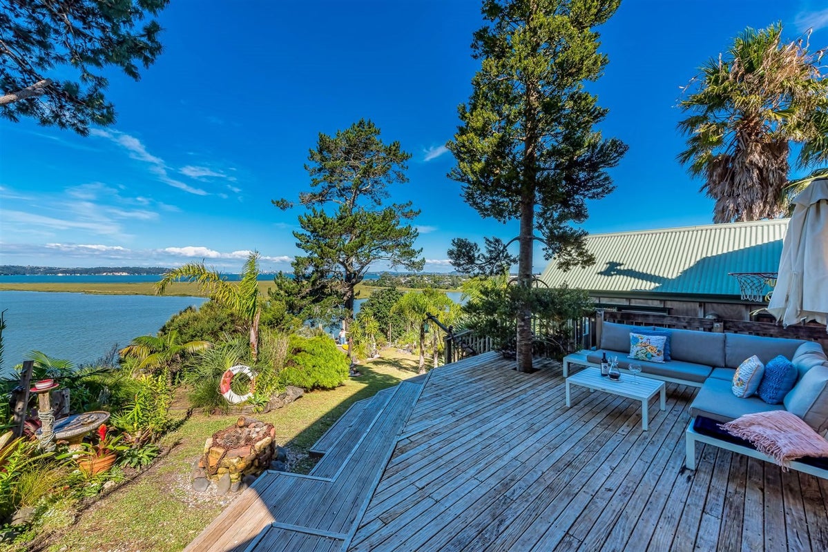 215 West Harbour Drive, West Harbour, Auckland - Carousel 2