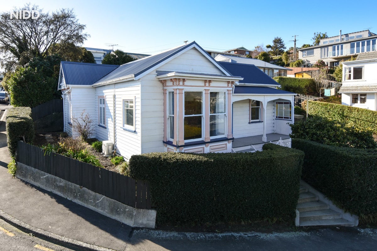 18 Evans Street, Opoho, Dunedin - Carousel 1