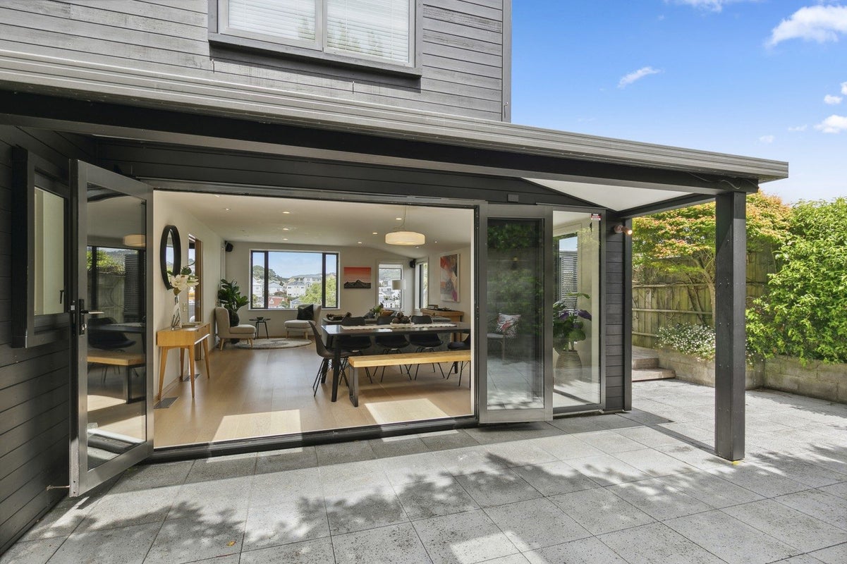 1/85 Elizabeth Street, Mount Victoria, Wellington - Carousel 2