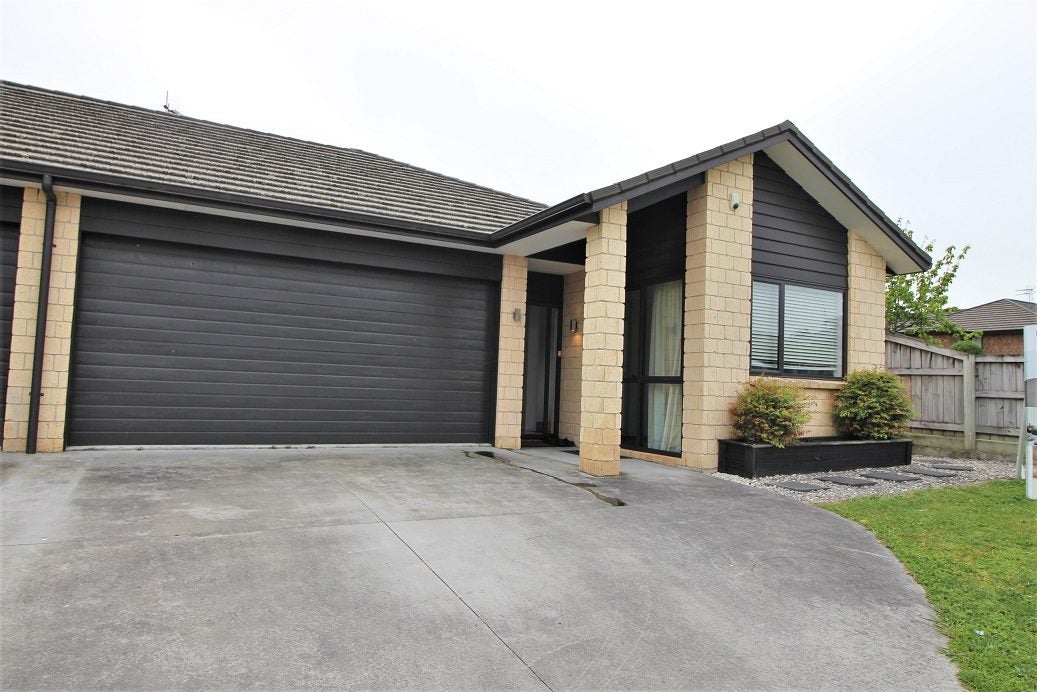 21 Te Ironui Place, Huntington, Hamilton - Carousel 1