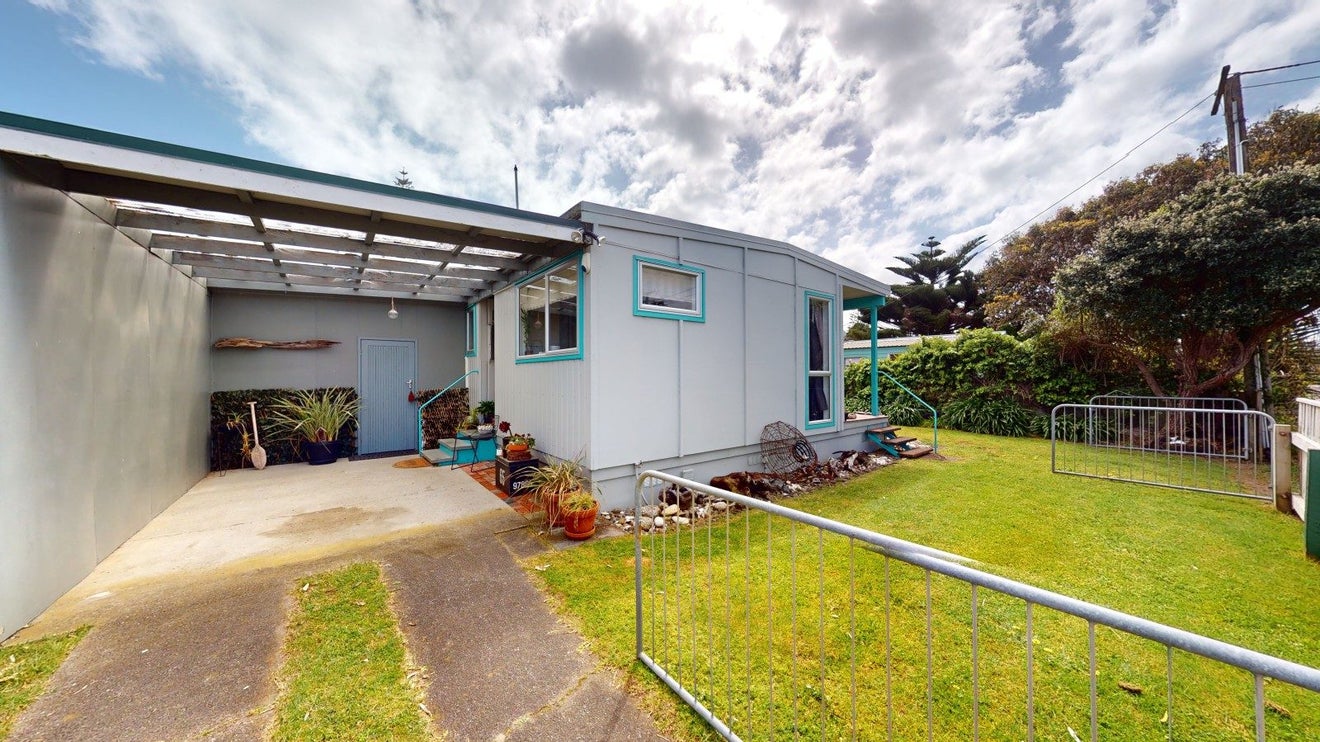 149 Kahukura Avenue, Waitarere Beach, Levin - Carousel 2