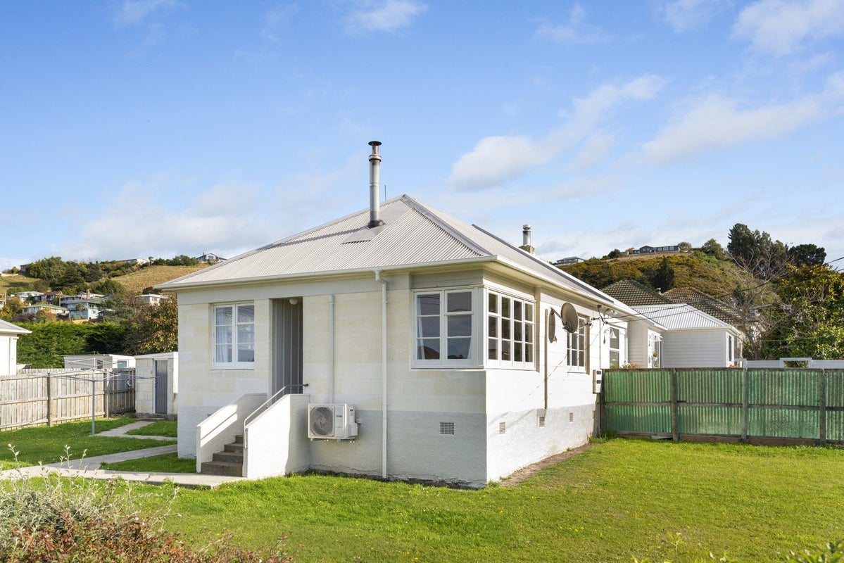 26 Colne Street, Oamaru North, Oamaru - Carousel 1