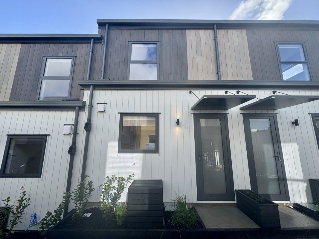 13/506 Glenfield Road, Bayview, Auckland - Carousel 14