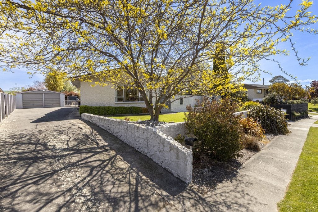 28 Hillcrest Avenue, Witherlea, Blenheim - Carousel 1
