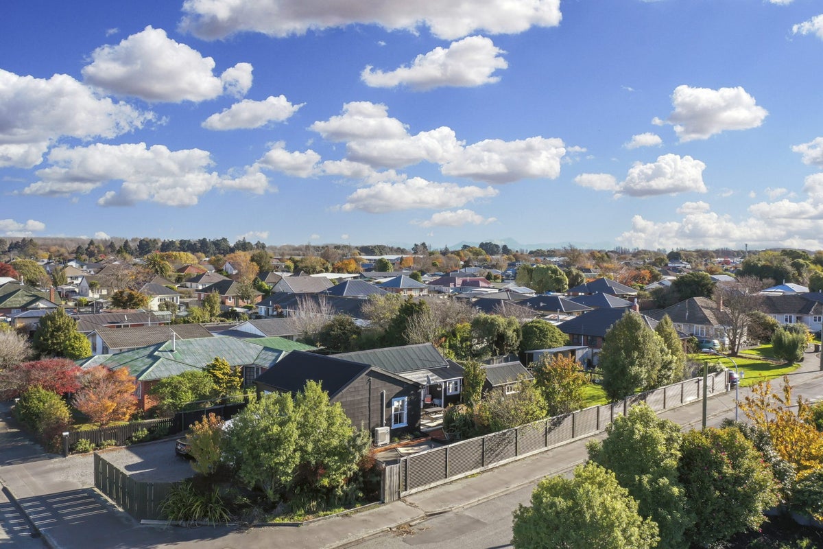 23 Cambridge Street, Hampstead, Ashburton - Carousel 1