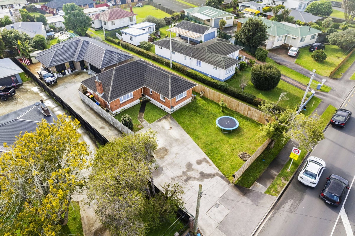 146 Clevedon Road, Papakura, Papakura - Carousel 10