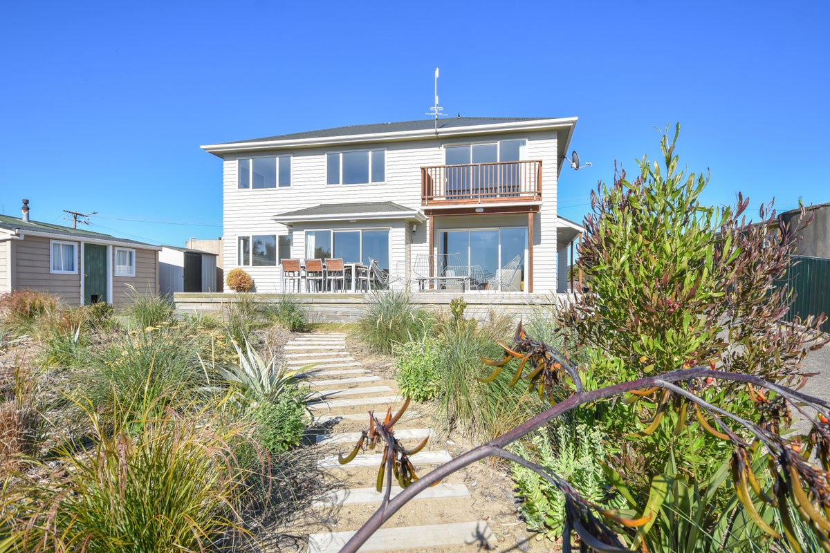 17 Palmer Place, Taieri Beach, Taieri Beach - Carousel 2