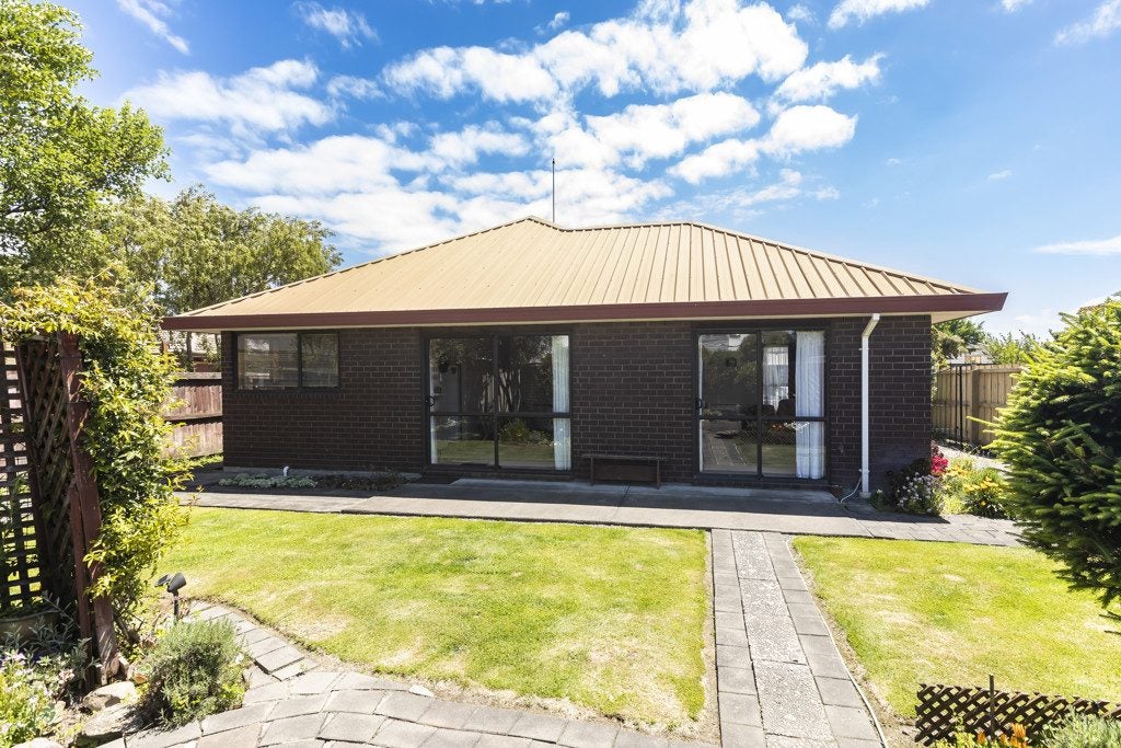 8 Edron Place, Redwood, Christchurch - Carousel 2