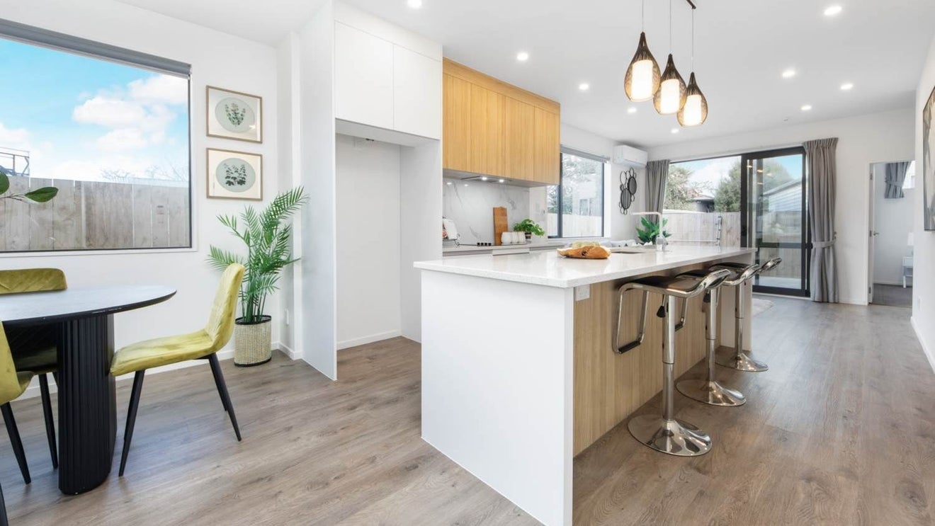 96B Botany Road, Botany Downs, Auckland - Carousel 1