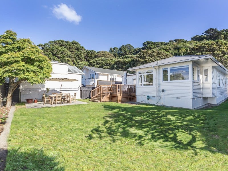 61 Falkirk Avenue, Seatoun, Wellington - Carousel 1