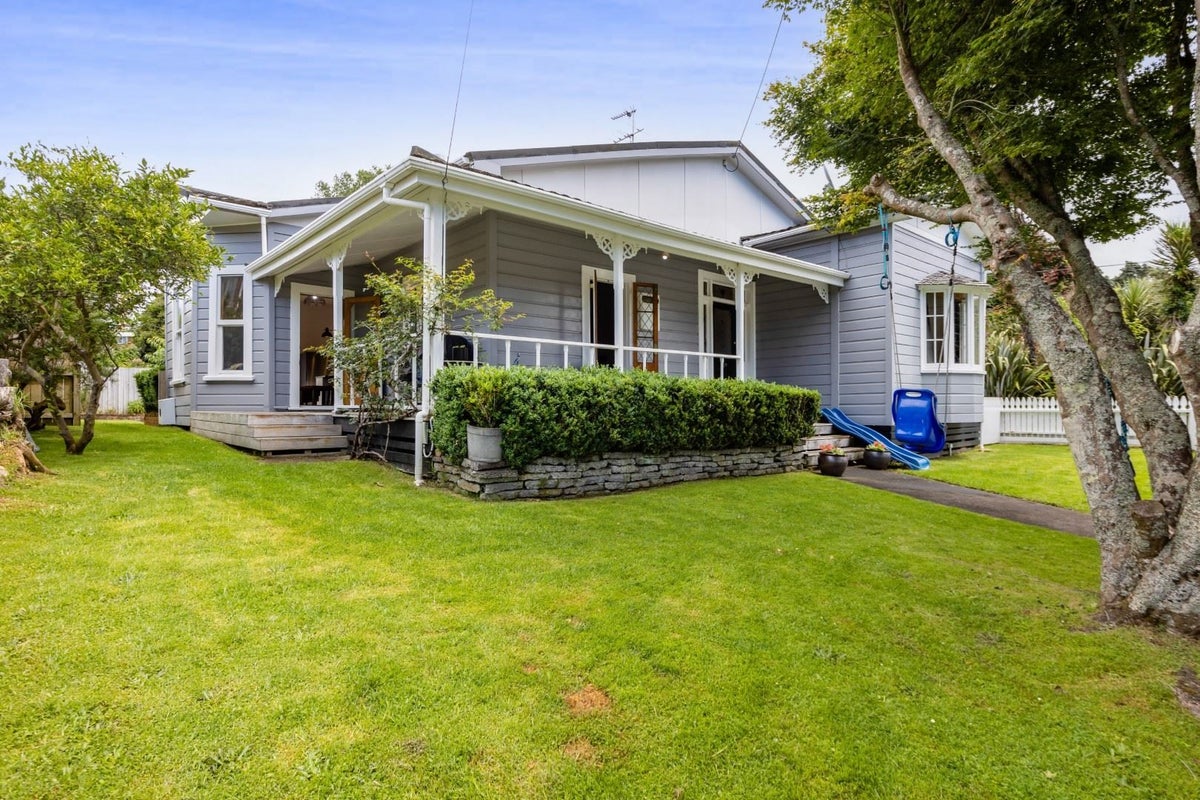 97 David Street, Lynmouth, New Plymouth - Carousel 2
