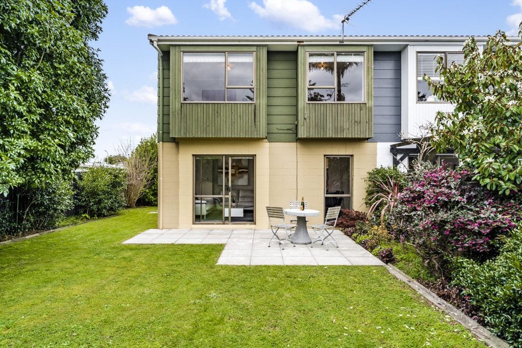 1/116 Celtic Crescent, Ellerslie, Auckland - Carousel 1