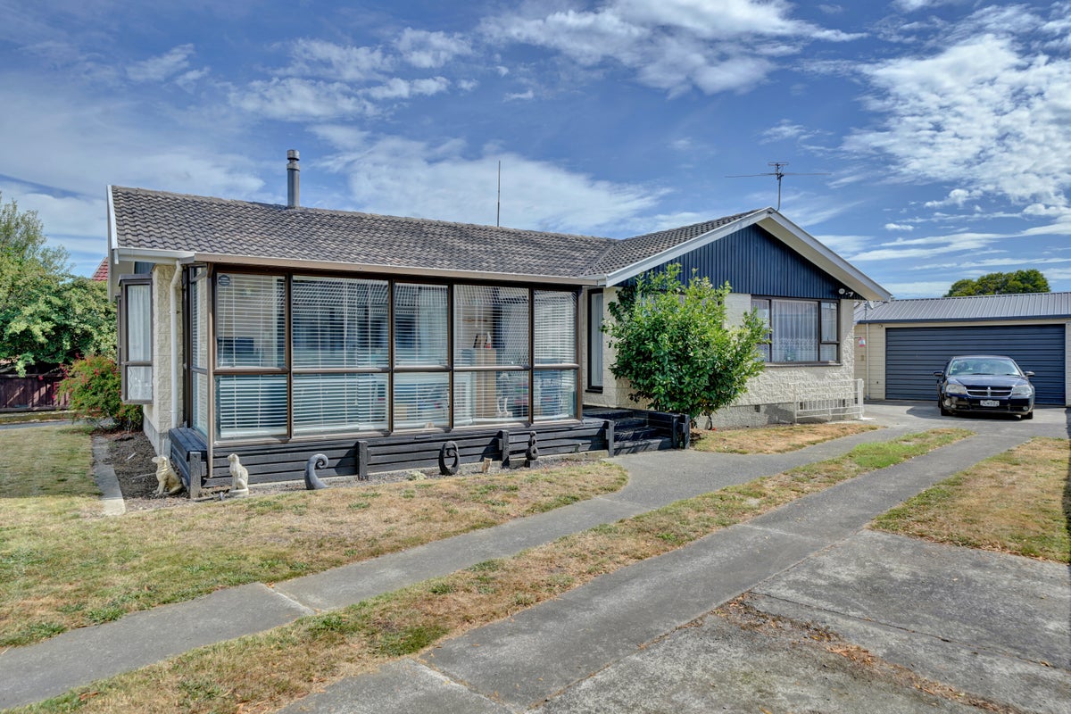 25 Kawau Crescent, Bromley, Christchurch - Carousel 2