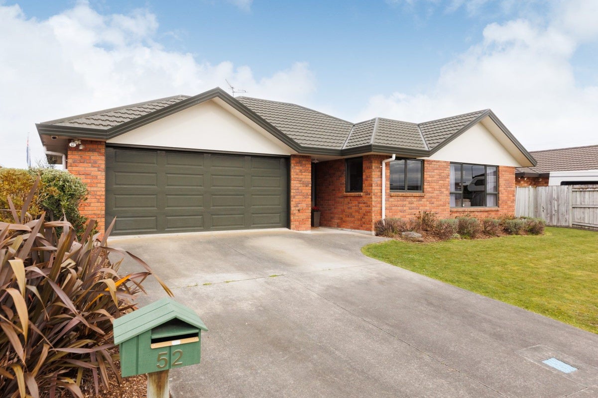 52 Peter Hall Drive, Kelvin Grove, Palmerston North - Carousel 17