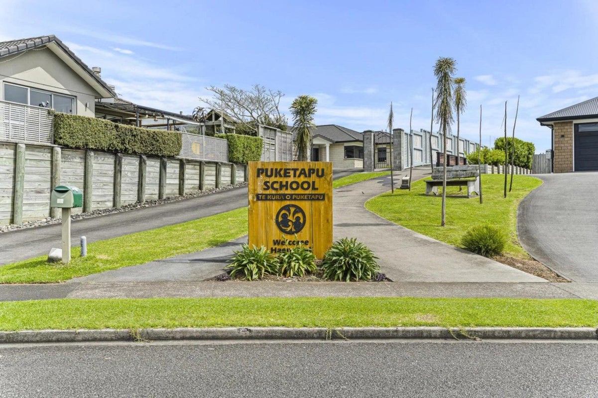 52 Dillon Drive, Bell Block, New Plymouth - Carousel 22