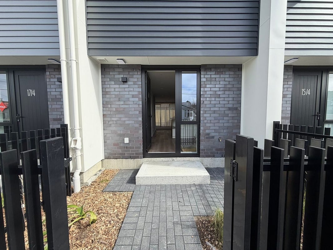 16/4 Campbell Street, Karori, Wellington - Carousel 1