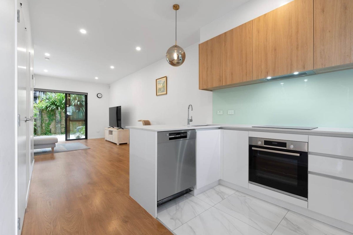 12/26 Springvale Drive, Albany, North Shore City, Auckland - Carousel 1