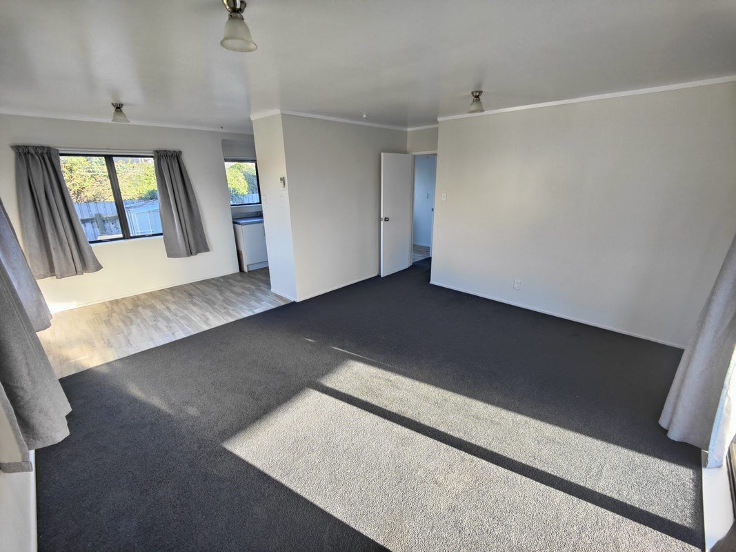 1B Hawk Street, Frankton, Hamilton - Carousel 1